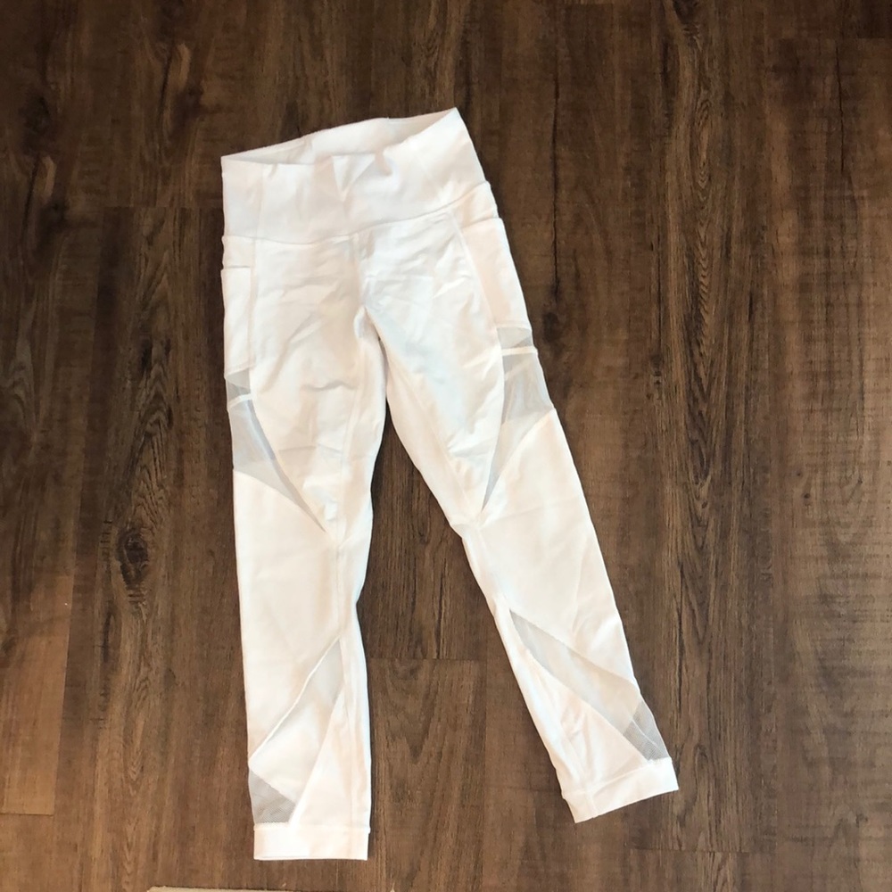 White, cropped lululemon leggings